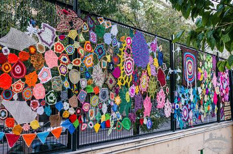 Espectacular yarn bombing en un instituto de secundaria de Mallorca