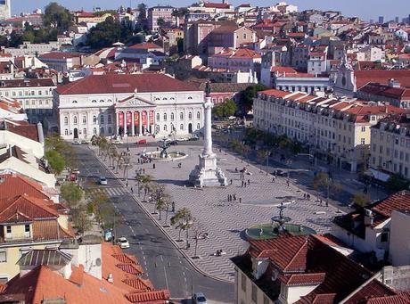 Lisboa y La Baixa: teatros, cafés, licores...y un hospital de muñecas.