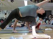 puede practicar yoga último trimestre embarazo