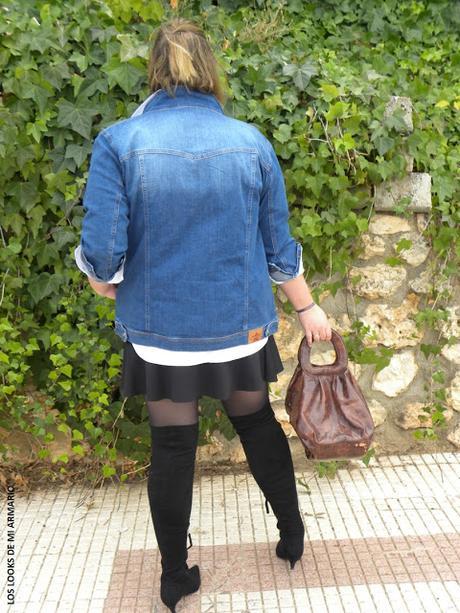 denimjacket-look-denim-jacket-look-chaqueta-vaquera-tipos-de-chaqueta-vaquera-look-camisa-blanca-leggings-boots-look-gorditas-ropa-para-gorditas-en-madrid-blogger-curvy-españa-curvy-blogger-look-madrid-blogger-madrid-moda-look-talla-grande-blogs-de-talla-blog-tallas-grandes-madrid-grande-plus-size-blogger-curvy-mujeres-reales-bloggermadrid-los-looks-de-mi-armario-personal-shopper-madrid-outfit-gorditas-blogger-talla-grande- http://www.loslooksdemiarmario.com/2015/10/denim-jacket-look-curvy.html