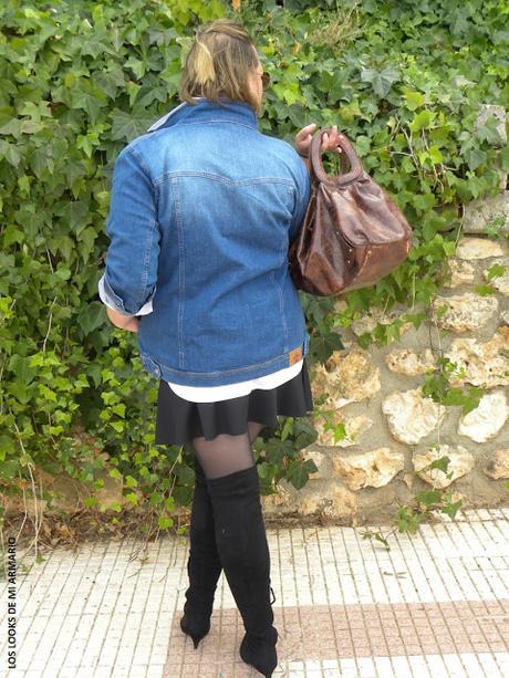 denimjacket-look-denim-jacket-look-chaqueta-vaquera-tipos-de-chaqueta-vaquera-look-camisa-blanca-leggings-boots-look-gorditas-ropa-para-gorditas-en-madrid-blogger-curvy-españa-curvy-blogger-look-madrid-blogger-madrid-moda-look-talla-grande-blogs-de-talla-blog-tallas-grandes-madrid-grande-plus-size-blogger-curvy-mujeres-reales-bloggermadrid-los-looks-de-mi-armario-personal-shopper-madrid-outfit-gorditas-blogger-talla-grande- http://www.loslooksdemiarmario.com/2015/10/denim-jacket-look-curvy.html