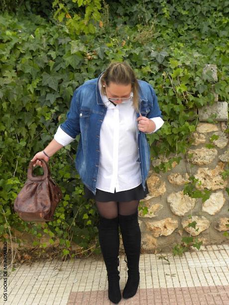 denimjacket-look-denim-jacket-look-chaqueta-vaquera-tipos-de-chaqueta-vaquera-look-camisa-blanca-leggings-boots-look-gorditas-ropa-para-gorditas-en-madrid-blogger-curvy-españa-curvy-blogger-look-madrid-blogger-madrid-moda-look-talla-grande-blogs-de-talla-blog-tallas-grandes-madrid-grande-plus-size-blogger-curvy-mujeres-reales-bloggermadrid-los-looks-de-mi-armario-personal-shopper-madrid-outfit-gorditas-blogger-talla-grande- http://www.loslooksdemiarmario.com/2015/10/denim-jacket-look-curvy.html