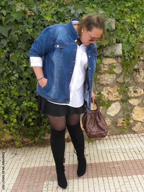 denimjacket-look-denim-jacket-look-chaqueta-vaquera-tipos-de-chaqueta-vaquera-look-camisa-blanca-leggings-boots-look-gorditas-ropa-para-gorditas-en-madrid-blogger-curvy-españa-curvy-blogger-look-madrid-blogger-madrid-moda-look-talla-grande-blogs-de-talla-blog-tallas-grandes-madrid-grande-plus-size-blogger-curvy-mujeres-reales-bloggermadrid-los-looks-de-mi-armario-personal-shopper-madrid-outfit-gorditas-blogger-talla-grande- http://www.loslooksdemiarmario.com/2015/10/denim-jacket-look-curvy.html