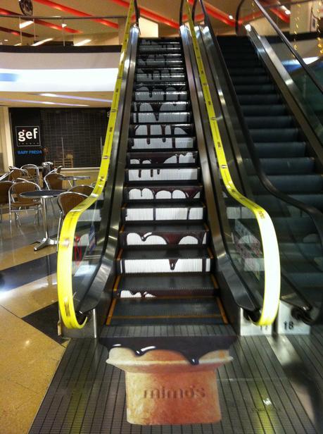 28 ejemplos creativos de publicidad en escaleras