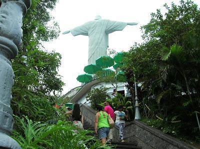 Escalinata al Cristo de Río Escalinata Cristo Corcovado, Rio de Janeiro, Brasil, La vuelta al mundo de Asun y Ricardo, round the world, mundoporlibre.com