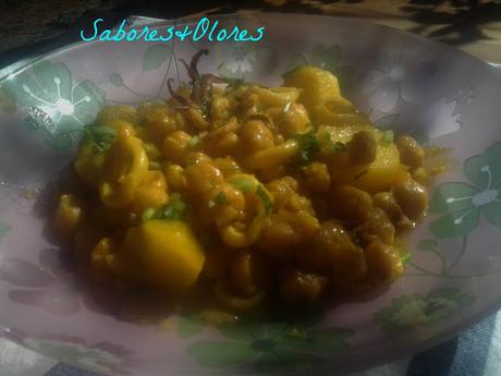 GUISO DE GARBANZOS CON CALAMARES