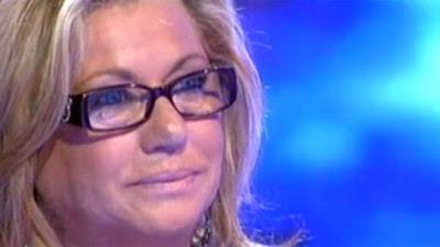 Mayte Zaldívar sonriente durante su primer permiso