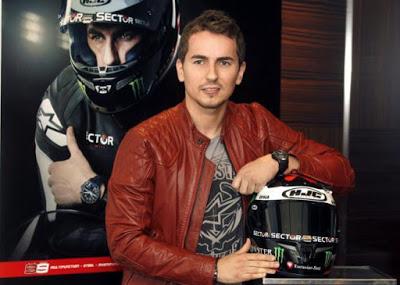 Jorge Lorenzo y su novia amplían la familia