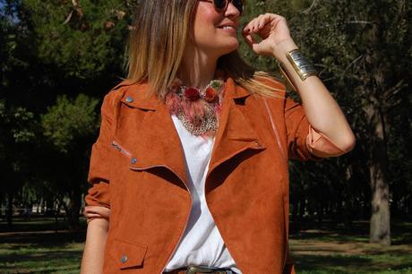 fLARED jEANS + mÁXI cOLLAR + pERFECTO #nOUNIFORMES fLARED jEANS + mÁXI cOLLAR + pERFECTO #nOUNIFORMES