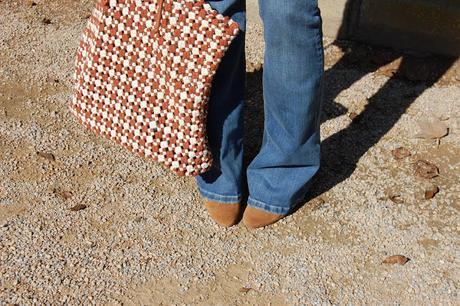 fLARED jEANS + mÁXI cOLLAR + pERFECTO #nOUNIFORMES fLARED jEANS + mÁXI cOLLAR + pERFECTO #nOUNIFORMES