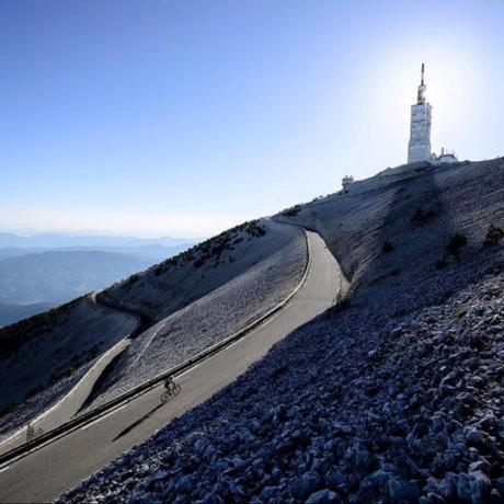 Algunas de las escaladas ciclistas más complicadas que deberían de estar en tu lista: Mont Ventoux y Paso Internacional Los Libertadores