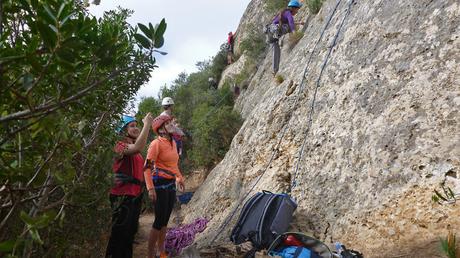 Climbing Margalef-sector Can Llepafils. Escalando sobre mármol