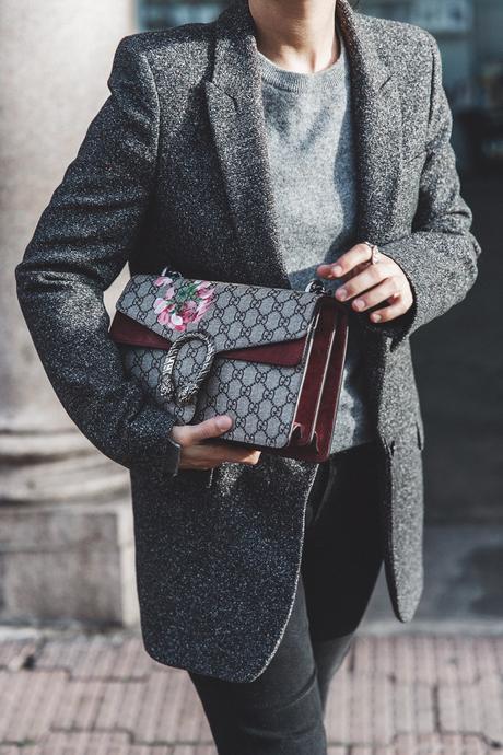 Cuneo_Italia-GRey_Blazer-Levis_Serie_700-Chanel_Shoes-Gucci_Dionysus-Black_Jeans-Outfit-Topknot-Street_Style-Collage_Vintage-27