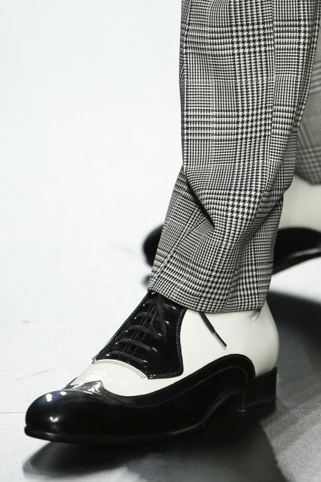 Traje para el novio ¿Romper o no con lo establecido? Mocasines para el novio