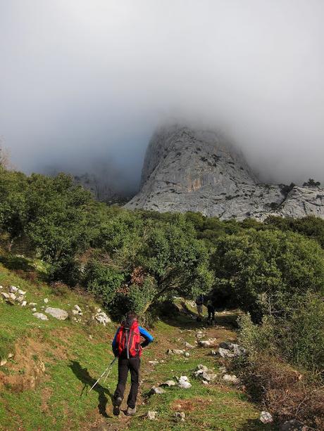 CUETO AGERO, FONTANILLA Y CUEVA CILOÑA