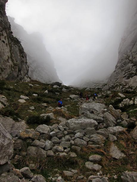 CUETO AGERO, FONTANILLA Y CUEVA CILOÑA