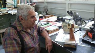 Mauricio Ramia, maestro botánico venezolano gana Premio al Mejor Trabajo Científico 2015