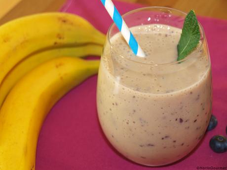 RECETA: Batido de plátano, melocotón y arándanos
