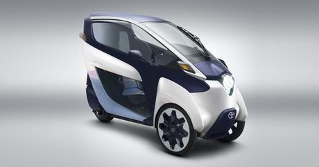 Toyota i-Road otro pequeño vehículo concepto eléctrico para desplazarte por la ciudad que emplea una interesante tecnología de desplazamiento