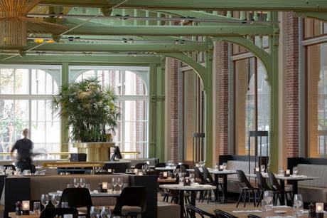 De Plantage Café & Restaurant, legado industrial en el centro de Amsterdam, por Studio Linse