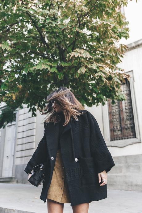 High_Boots-Suede_Skirt-Iro_Paris-Black_Jacket-Off_The_Shoulders_Sweater-Outfit-Street_Style-30