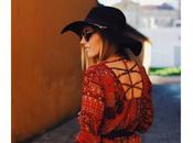 Floppy hat.