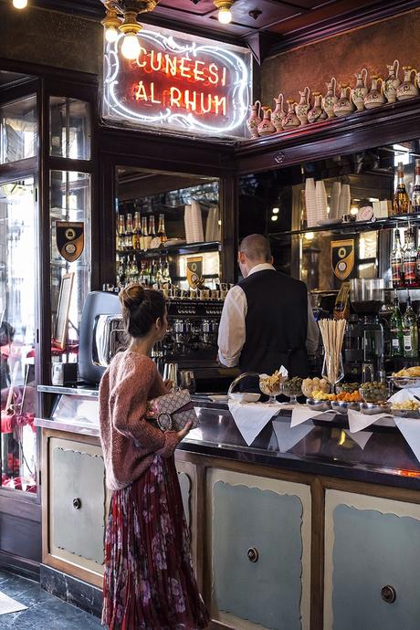 Gucci_Skirt-Clogs-Pink_Sweater-Cuneo-Street_Style-Collage_Vintage-Outfit-Bruna_Rosso-6