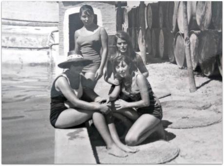 Poses absurdas para vender bañadores