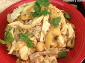 Arroz indonesio pollo cerdo toques occidentales