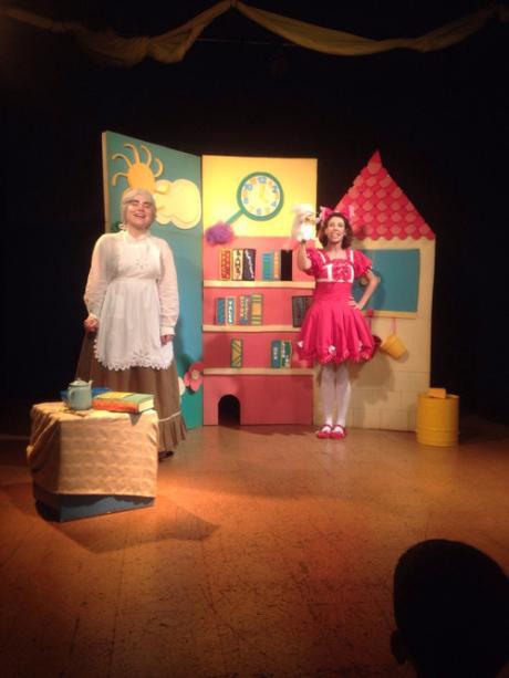 Teatro para niños: La biblioteca de los Ratones Teatro para niños: La biblioteca de los Ratones