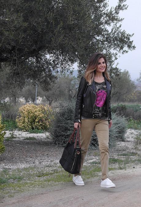 Look rockero-sporty: La Chispa Adecuada