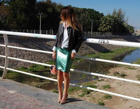 pAILLETTES + pELUCHIN + bIKER #nOUNIFORMES pAILLETTES + pELUCHIN + bIKER #nOUNIFORMES