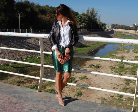 pAILLETTES + pELUCHIN + bIKER #nOUNIFORMES pAILLETTES + pELUCHIN + bIKER #nOUNIFORMES