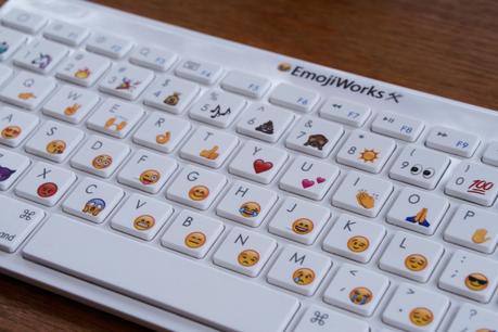 Emoji keyboard |Maria en la red