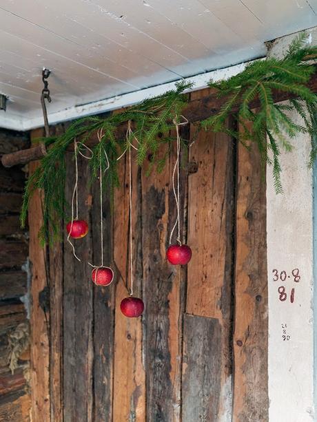 Navidad rústica decorada en Rojo