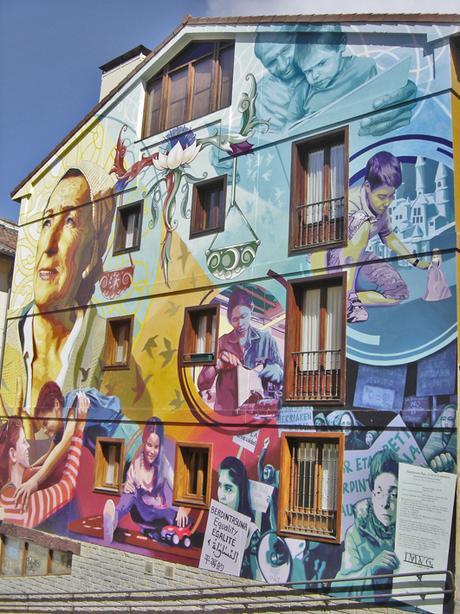 Mural 'La luz de la esperanza' - Vitoria-Gasteiz