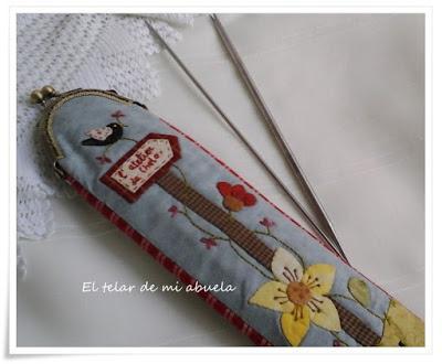 FUNDA CON BOQUILLA, NECESERES Y BOLSO DE Gail Pan.