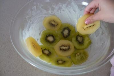 Receta para niños con kiwis Zespri: BALÓN DE NATA Y KIWIS