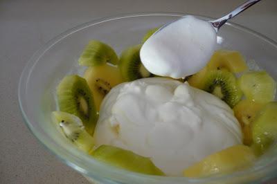 Receta para niños con kiwis Zespri: BALÓN DE NATA Y KIWIS