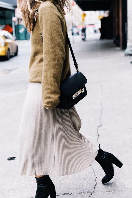 Pleated_Midi_Skirt-Khaki_sweater-Black_Booties-Proenza_Schouler_Bag-NY-New_York_City-Meatpacking-Outfit-Street_Style-Collage_Vintage-27