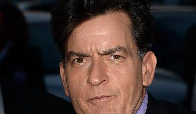 Charlie Sheen pone a la venta dos de sus mansiones