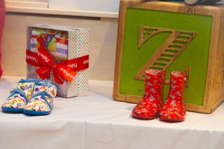 Novedad: Fisher-Price lanza su primera colección de moda FISHER PRICE ROPA-botas