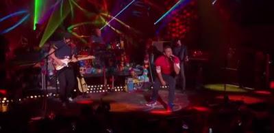 Coldplay estrenan nuevas canciones en directo
