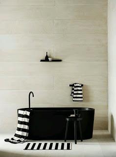 Baños en blanco y negro