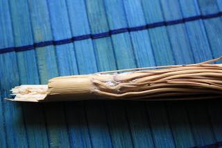 Utensilios, Aperos y Máquinas del ayer: Escobas de Mijo Utensilios, Aperos y Máquinas del ayer: Escobas de Mijo