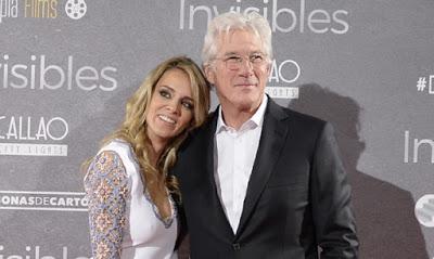 Primer posado de Richard Gere y Alejandra Silva!