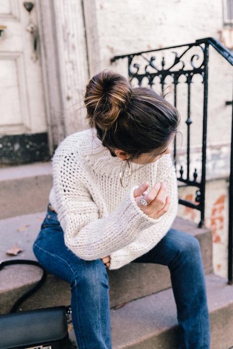 White_Knitwear-Turtleneck-Levis_Vintage-The_Reformation-Vintage_Belt-Proenza_PS11_Bag-Outfit-New_York-Collage_Vintage-Street_Style-13