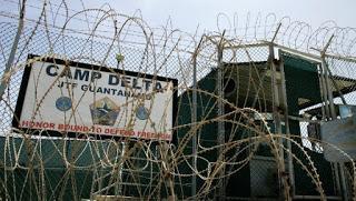 Obama, cierre Guantánamo y devuélvaselo a Cuba