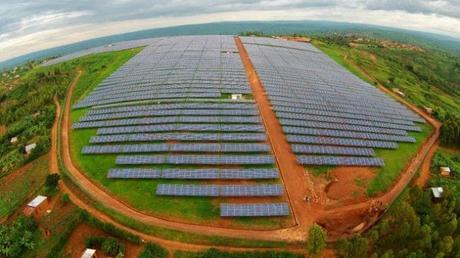 Así es la inmensa planta solar de Ruanda que ya da energía eléctrica a 15.000 hogares