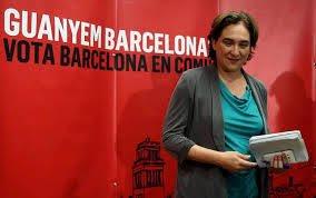 Colau apoya una querella contra el Rey y Rajoy por los crímenes del franquismo.